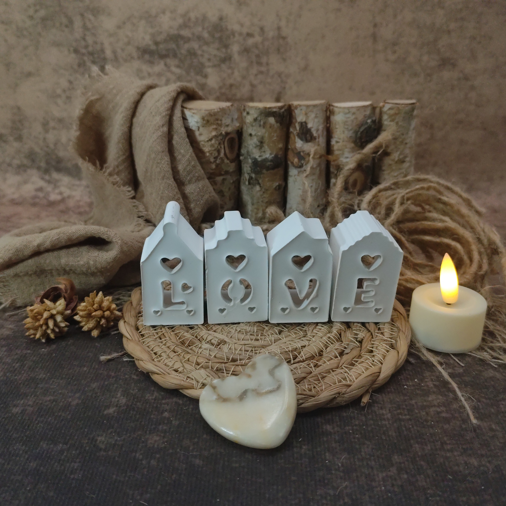 Huisjes tekst ‘Love’