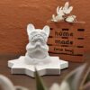 Buldog zen gesloten handen - Afbeelding 2