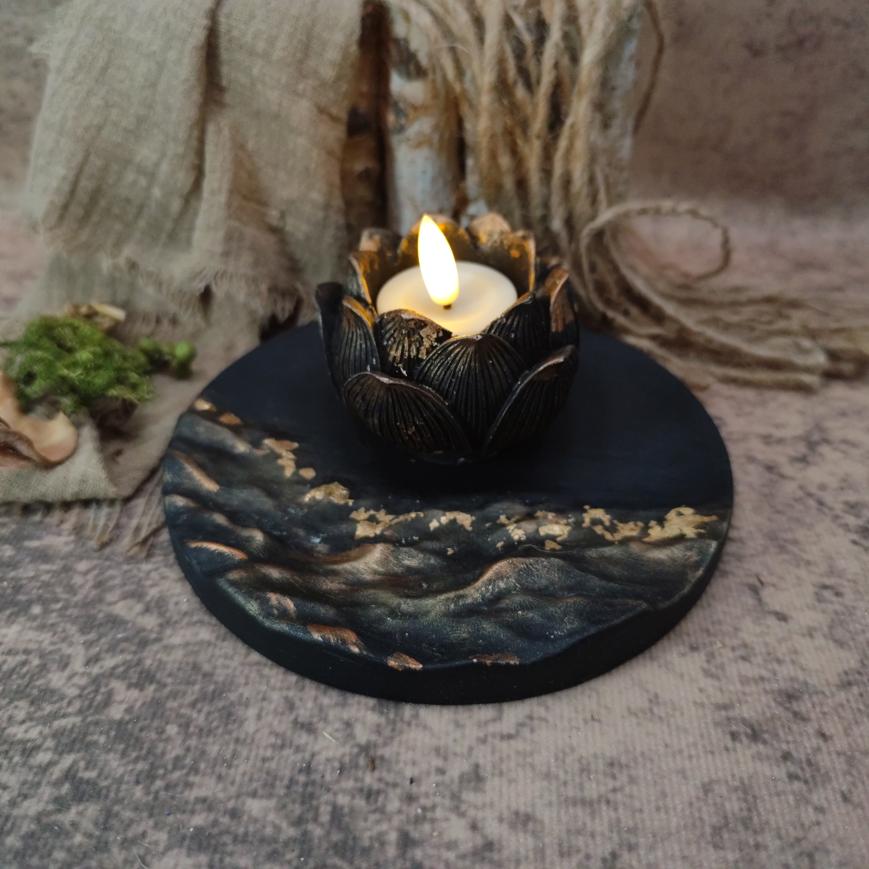 Schaal met lotus bloem - Afbeelding 2